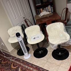 3 Barstools