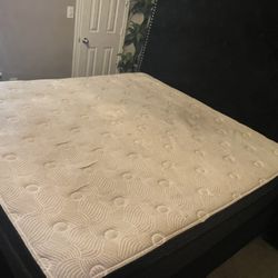 King Bed And Mattress 