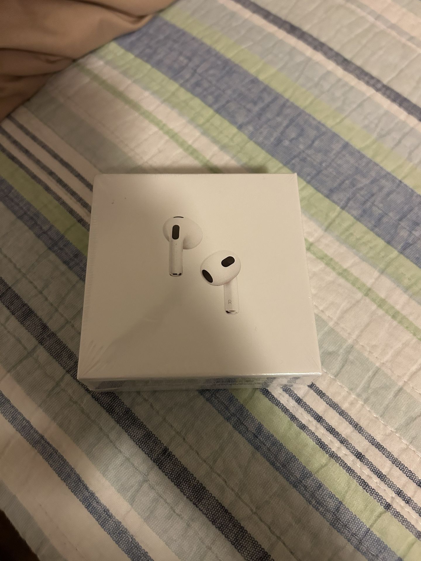 AirPods Gen 3