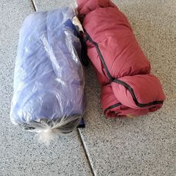 2 very nice , clean sleeping bags in excellent condition