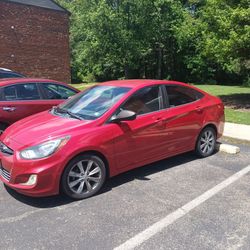 2012 Hyundai Accent 