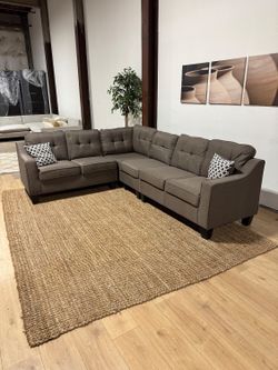 New 4-Piece Sectional Sofa (Delivery Available)