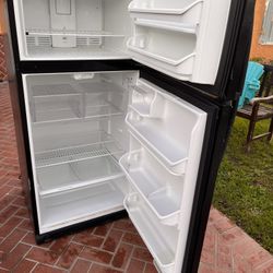 Refrigerator For Sale 