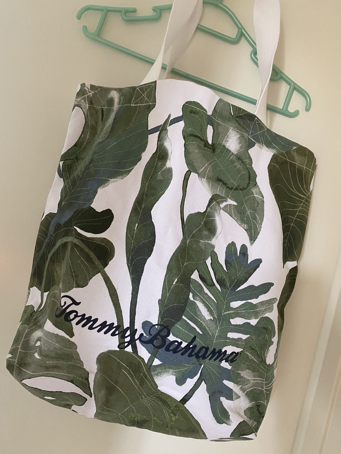 Tommy bahama tote bag new with tag