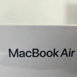 13.6 Inch MacBook Air M2 Chip