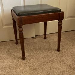 Singer Sewing Bench.  Vintage