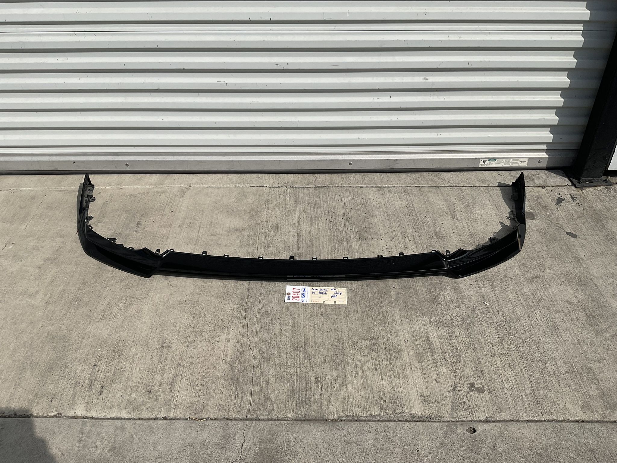 2018 2023 TOYOTA CAMRY FRONT BUMPER LOWER SPOILER OEM 