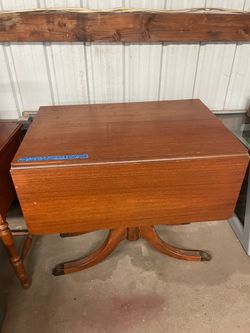 duncan phyfe mahogany drop leaf table