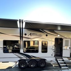 2022 Eclipse Attitude 3821 GIG