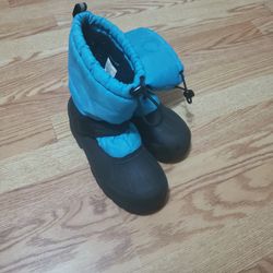 Size 4 Snow Boots