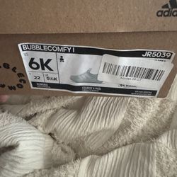 Adidas Bubble Comfy