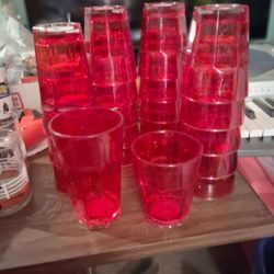 21 RED HEAVY-DUTY PLASTIC GLASSES-NEW