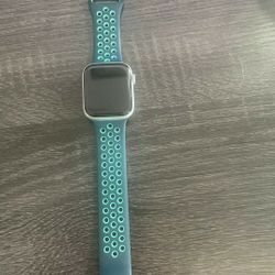 Apple Watch Series 5 40mm 