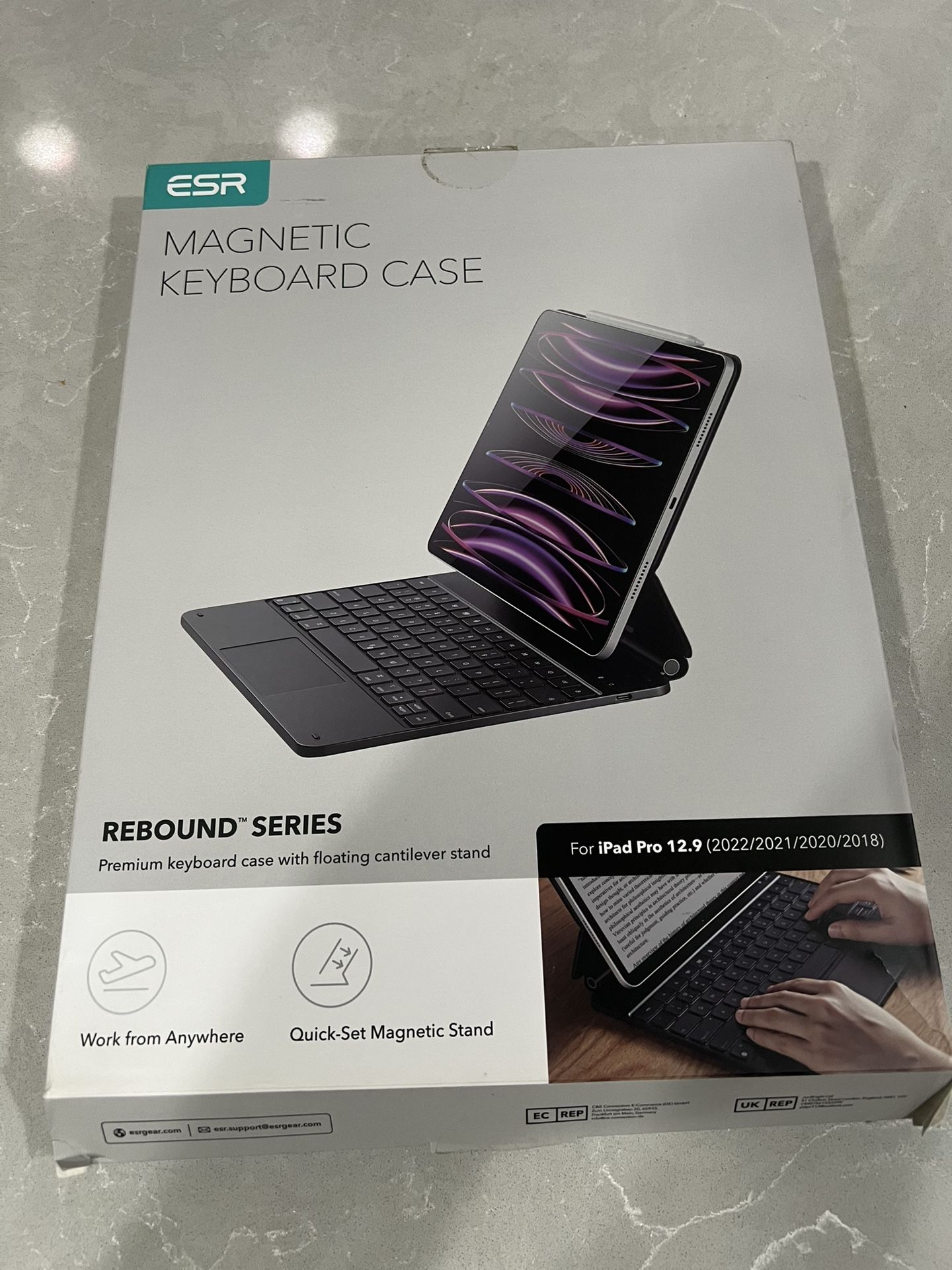 ESR MAGNETIC KEYBOARD ( IPAD PRO & IPAD AIR 13 Inch )