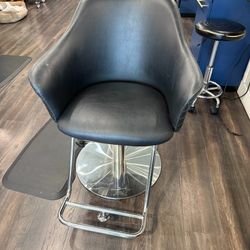 Salon Chairs (5 Available)