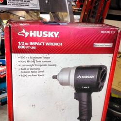 Husky 1/2" Impact Wrench 800ft.lbs