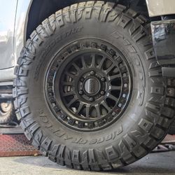 Kmc IMS 17" 6x5.5 W/ 35" Nitto Ridge Grappler Wheel Package