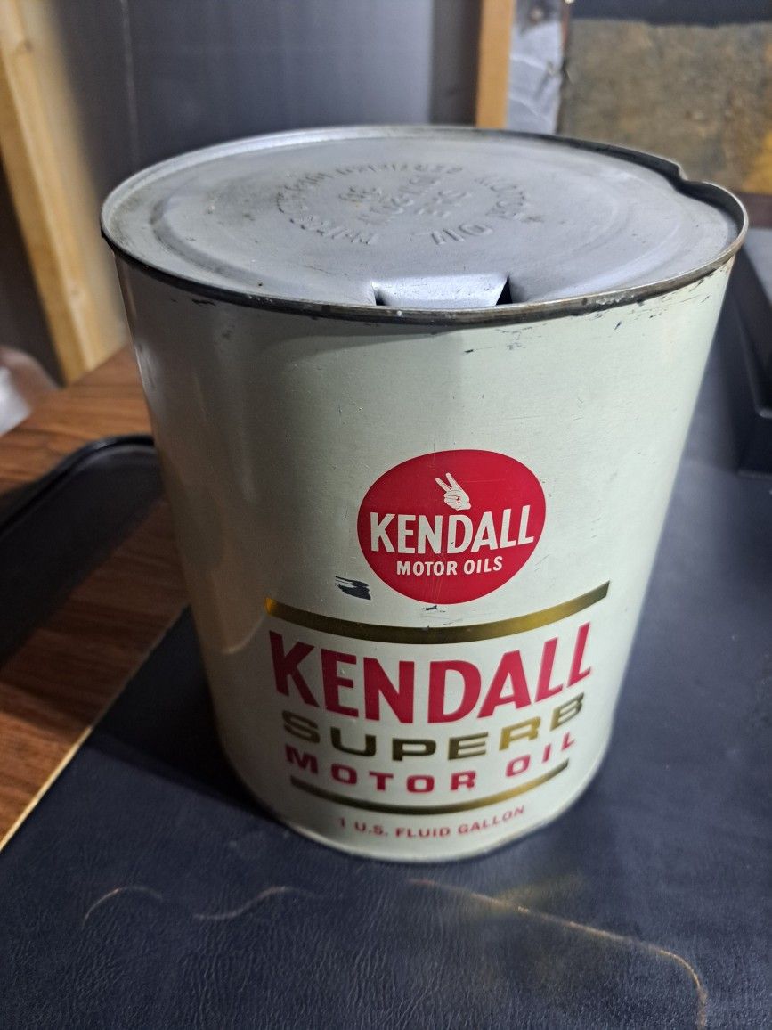 VINTAGE KENDALL OIL CAN