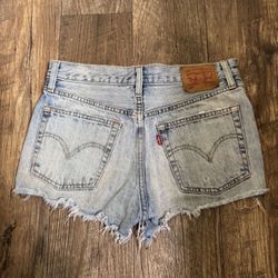 Levi’s 501 shorts size 25  Light denim  Button up fly  High waisted 