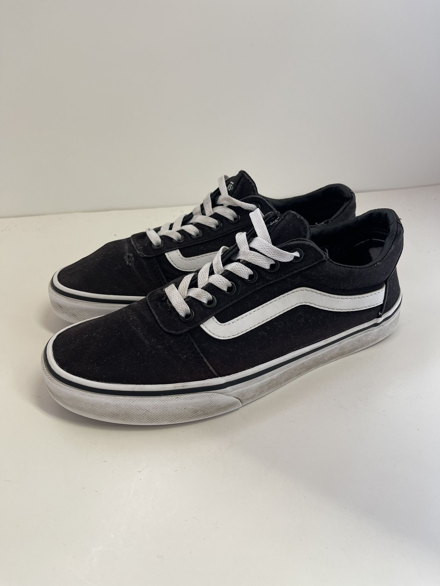 Vans Old Skool Shoes Black Unisex Womens size 9.5 Men’s Size 8 Suede Low Top