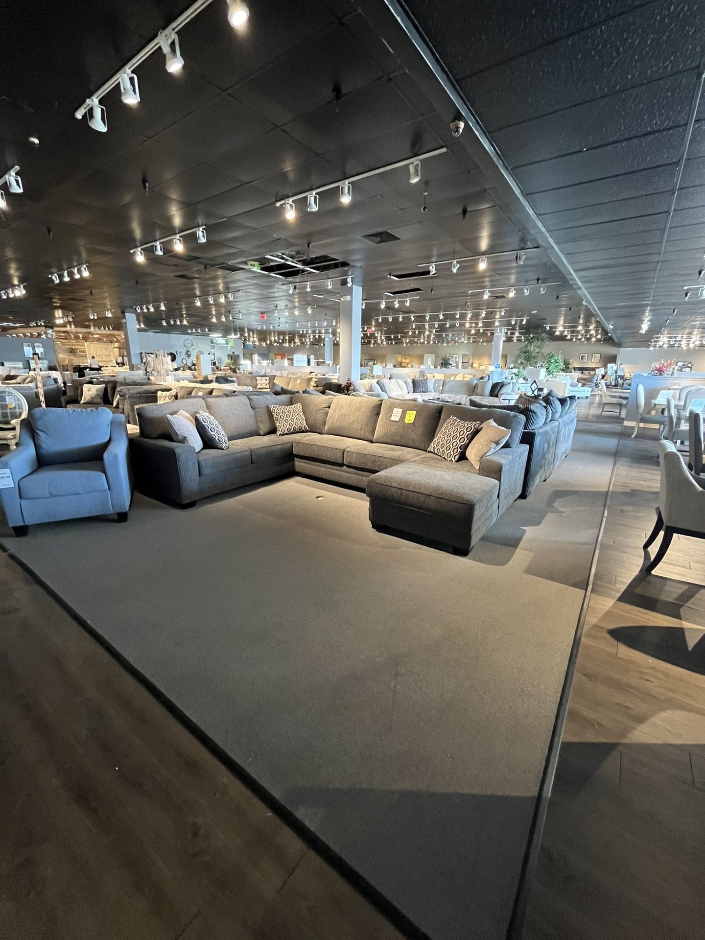 Grey 3pc Chaise Sectional Couch