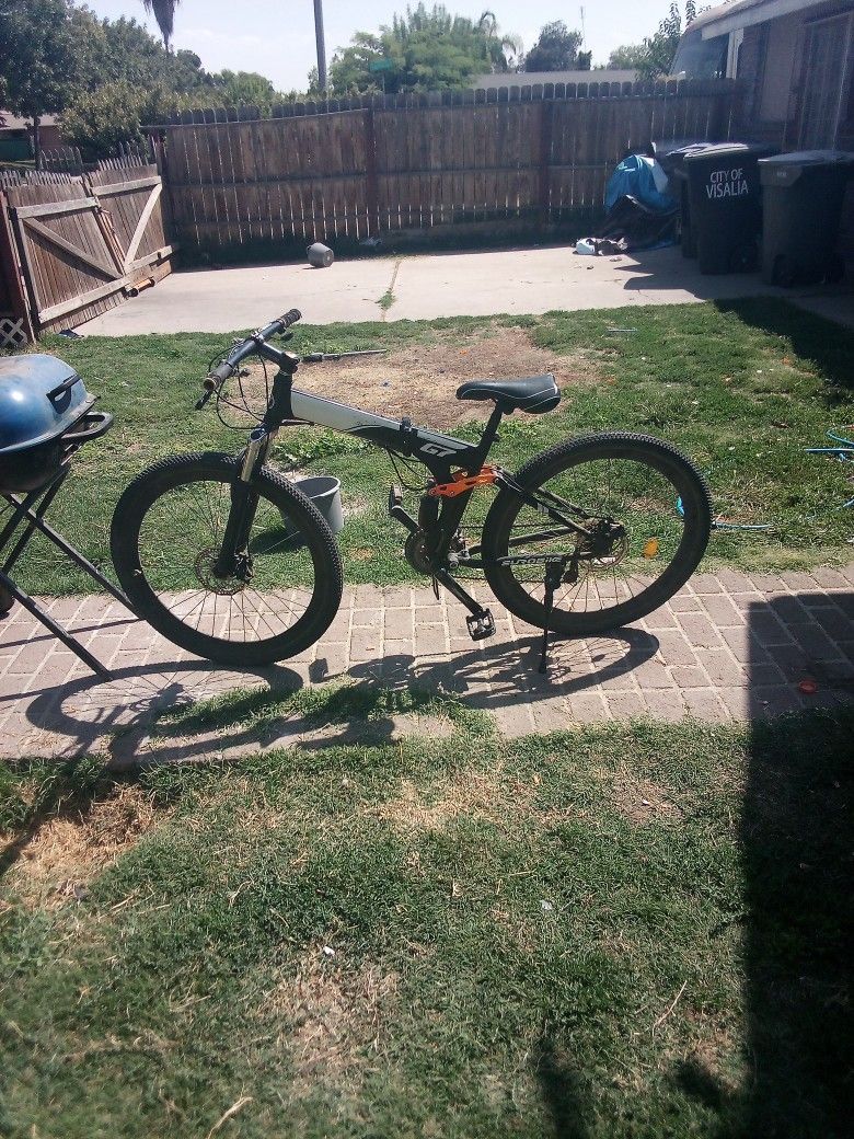 I'm Selling A Reliable G7 Folding Bike It's A 400-500$ Bike