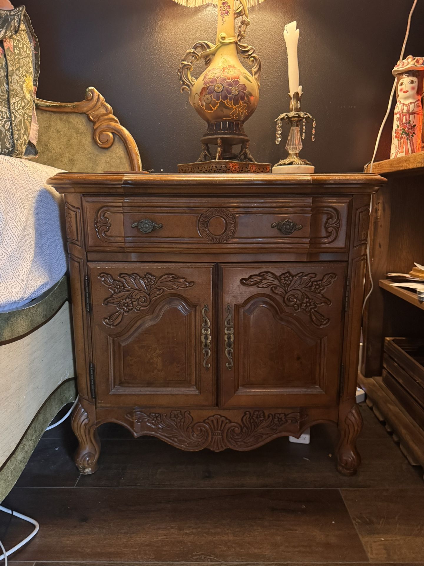 2 Wood Antique Nightstands And Dresser