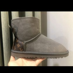 Brand New Never Worn Uggs 