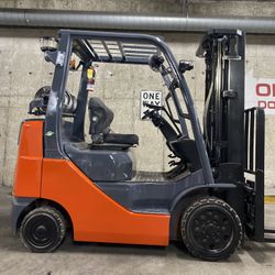 2021 TOYOTA M8 forklift for sale 5500 lb 