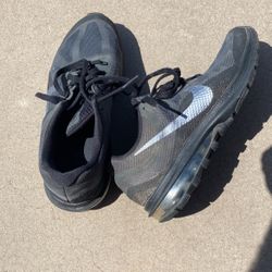 Women’s Nike Max Dynasty