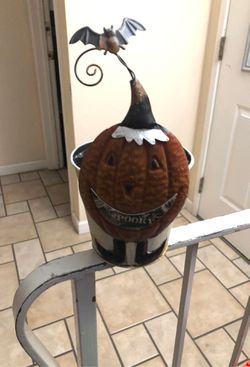 Halloween Spooky plant holder