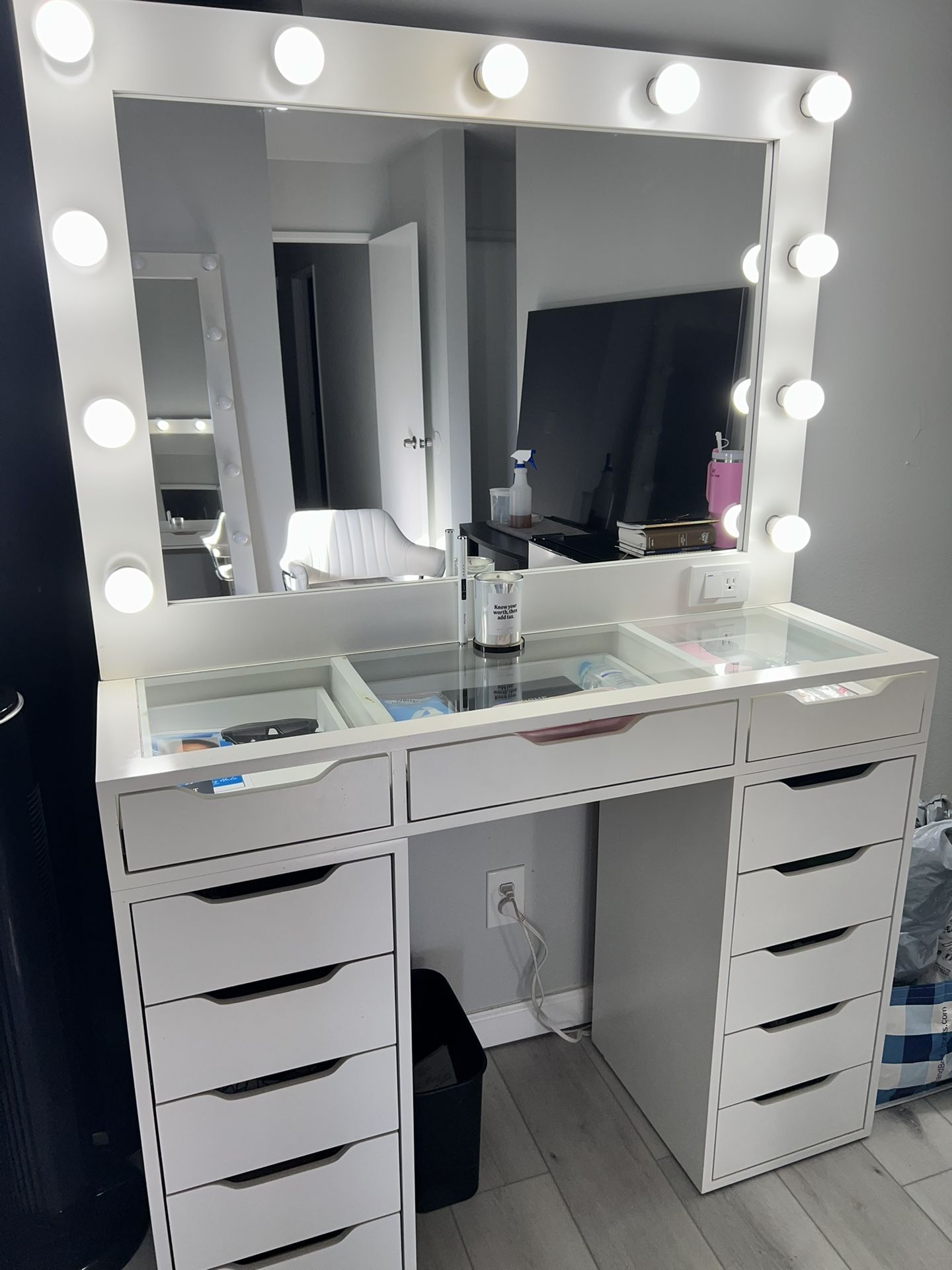Makeup Vanity