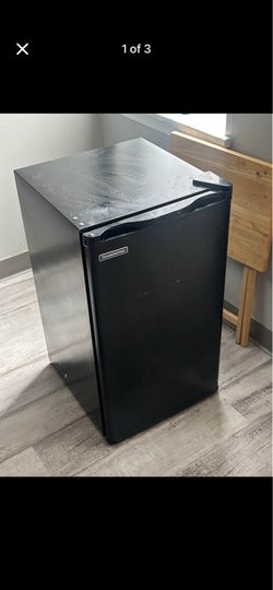 Mini fridge