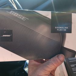 BOSE BLUETOOTH SPEAKER