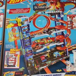 Hot Wheels Ultimate Garage - Brand NEW! 🏎️🔥