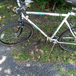 HURRICANE. RIDGEiij I. 18 SPEED