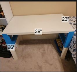 Kid desk