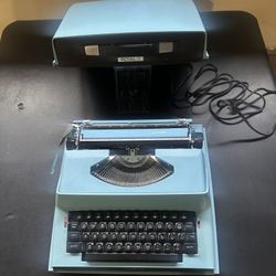 Saturn Royal Typewriter