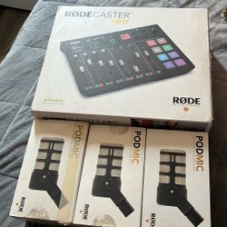 Rode Rodecaster Pro + 3 POD mics w/tripods