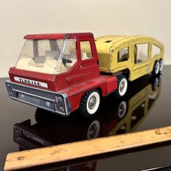 Vintage 1960’s Yellow/red Structo Turbine Truck + Car Carrier Trailer