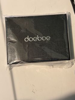 Doeboe leather AirTag wallet