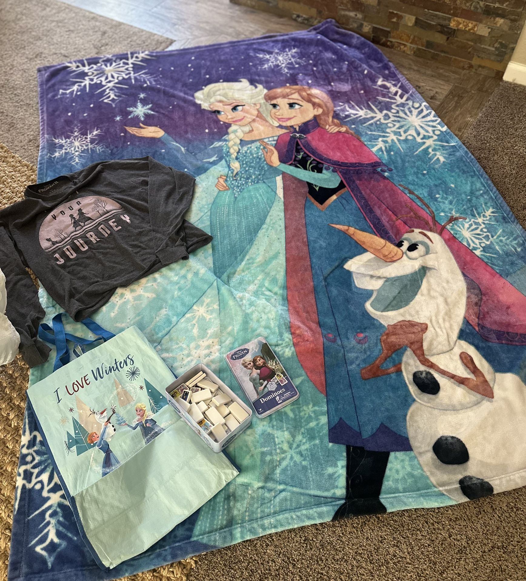 Disney’s Frozen Blanket, Sweater And Dominos Lot