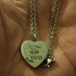 Heart Shaped Cremation Urn Pendant On Chain In Perfect Condition 