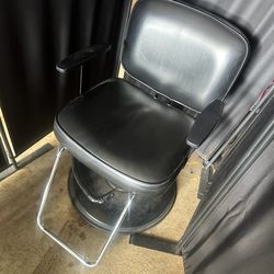 Barber chair