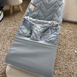 Baby bouncer
