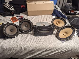 Stock Head Unit And Speakers For 2009+ Toyota Corolla