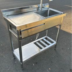 Stainless Steel Utility Sink, Free Standing Single Bowl Kitchen Sink with Cold and Hot Water Pipe for for Laundry Room Farmhouse Indoor and Outdoor(22