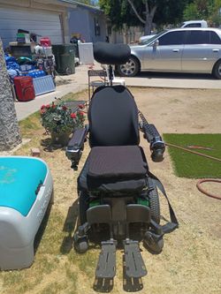 Electric wheel chair