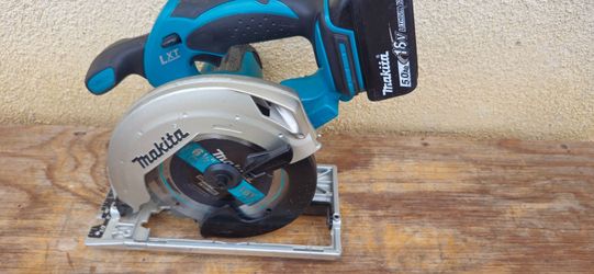Makita Skillsaw 6 1/2 Tool Battery 5ah