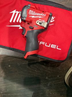 Milwaukee M12 FUEL Stubby Impact Wrench